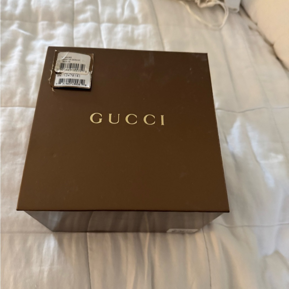 GUCCI black stainless steel watch with date. - Picture 7 of 16